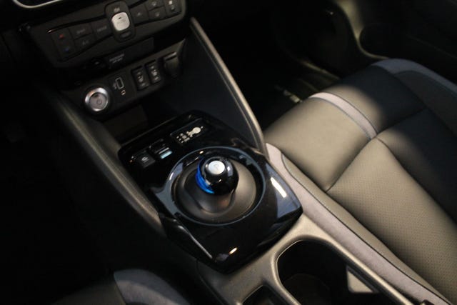 2019 NISSAN LEAF - 22