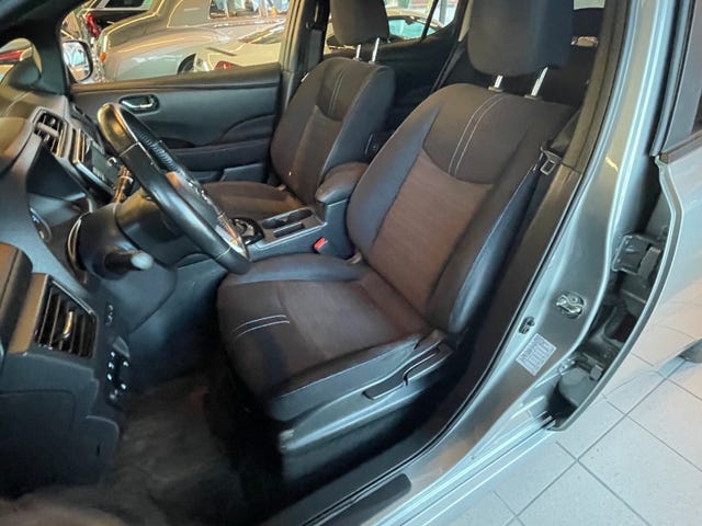 2019 NISSAN LEAF - 10