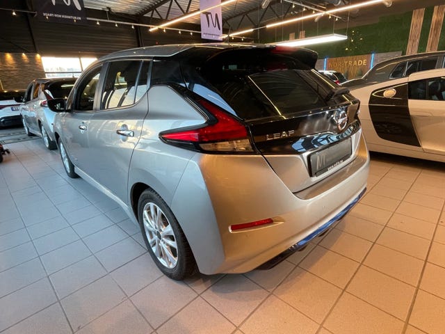 2019 NISSAN LEAF - 8