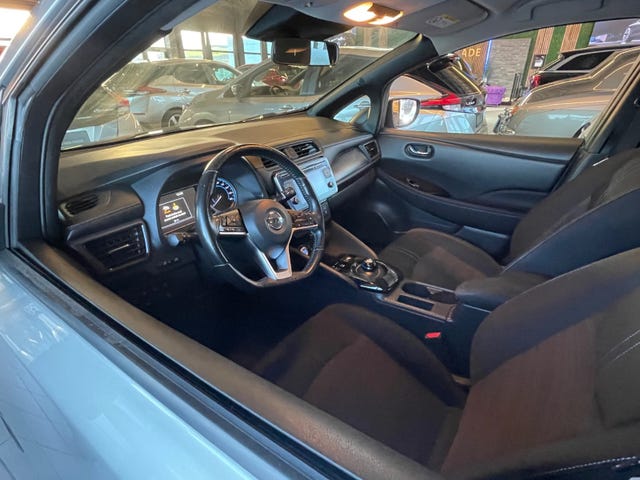 2019 NISSAN LEAF - 11