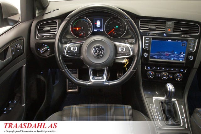 2015 VOLKSWAGEN GOLF - 50