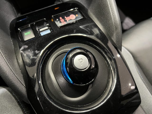2019 NISSAN LEAF - 21