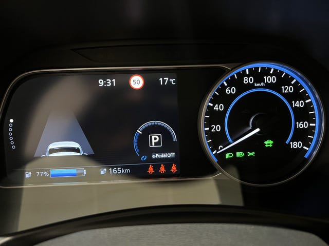 2019 NISSAN LEAF - 19