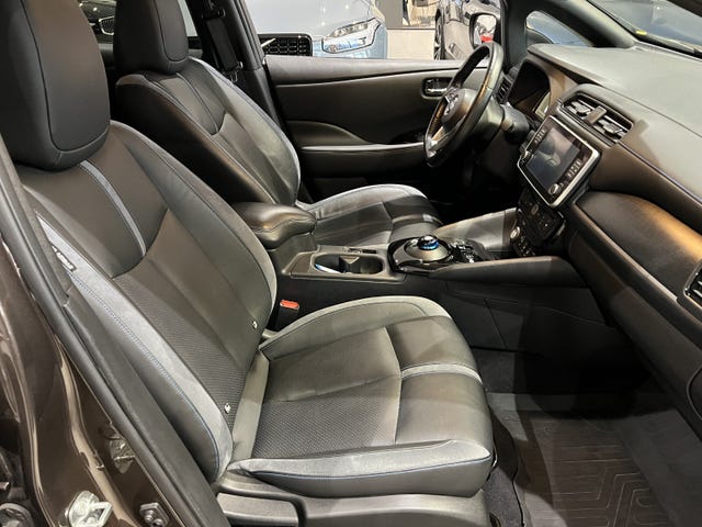 2019 NISSAN LEAF - 9
