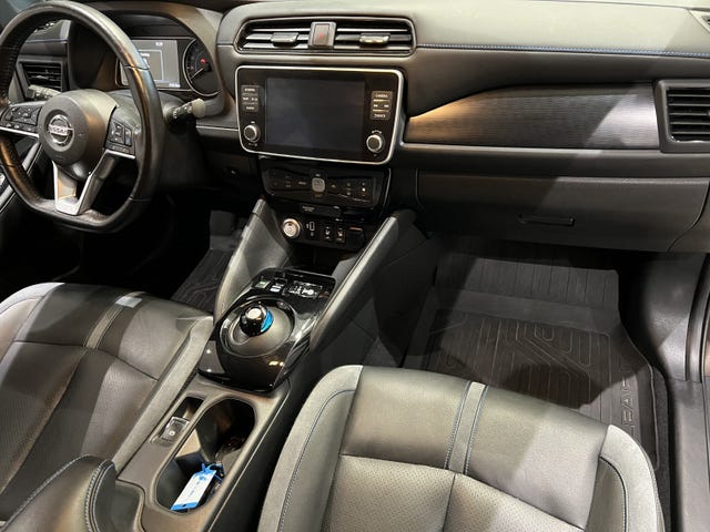 2019 NISSAN LEAF - 10