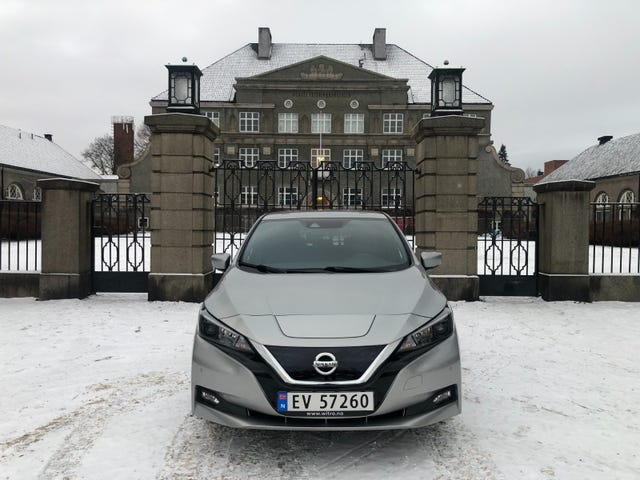 2019 NISSAN LEAF - 12