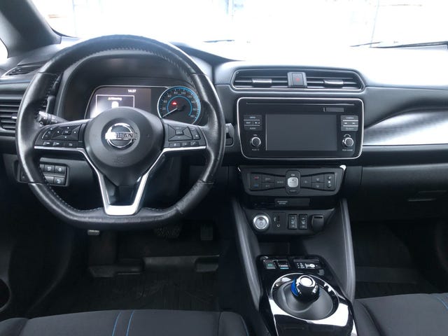 2019 NISSAN LEAF - 25