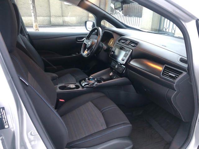 2019 NISSAN LEAF - 16