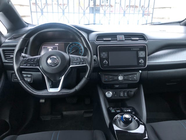 2019 NISSAN LEAF - 19