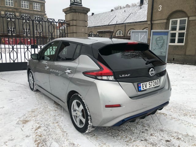 SJNFAAZE1U0049823 2019 NISSAN LEAF-4