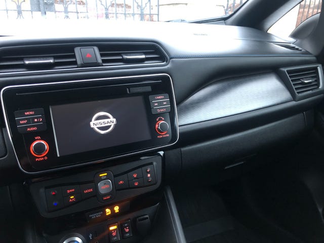 2019 NISSAN LEAF - 27