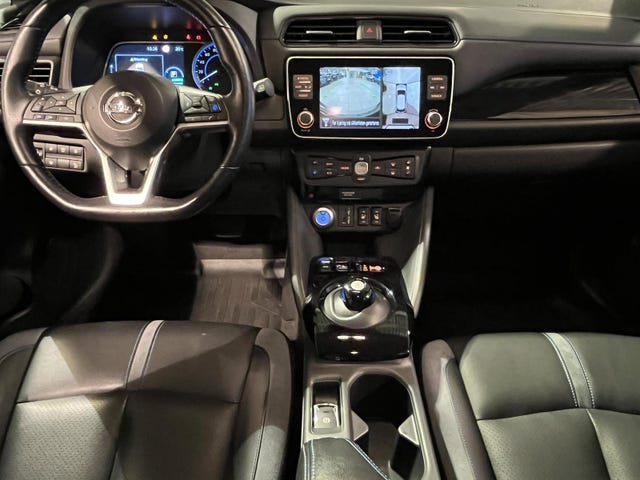 2021 NISSAN LEAF - 24