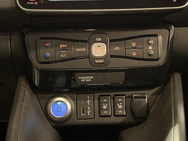 2021 NISSAN LEAF - 26