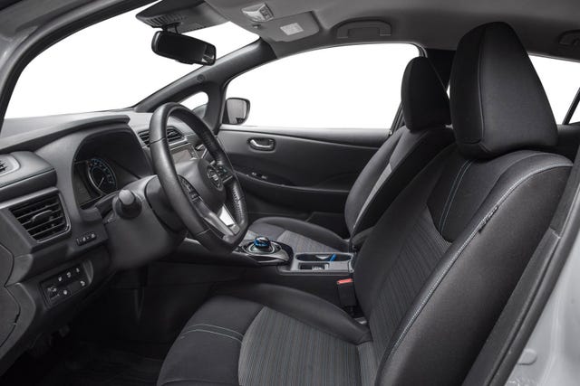 2021 NISSAN LEAF - 10