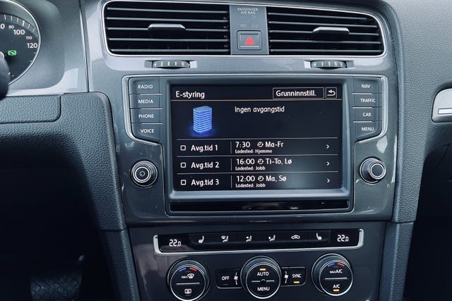 2015 VOLKSWAGEN GOLF - 23