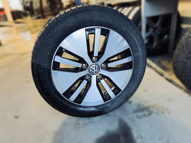 2015 VOLKSWAGEN GOLF - 29