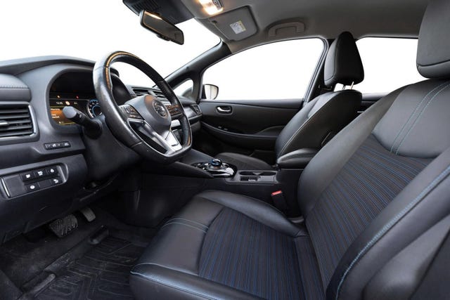 2019 NISSAN LEAF - 10