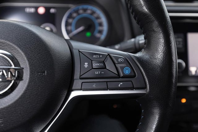 2019 NISSAN LEAF - 11