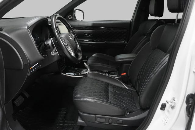 2020 MITSUBISHI OUTLANDER - 8
