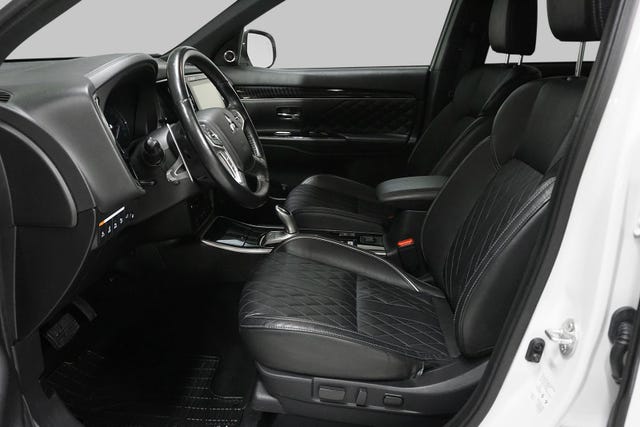 2020 MITSUBISHI OUTLANDER - 7