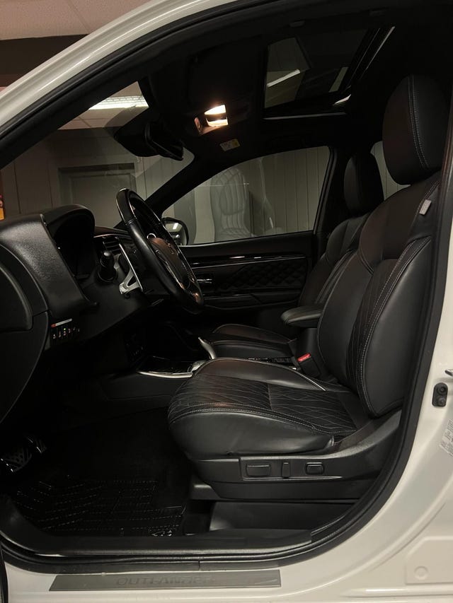 2020 MITSUBISHI OUTLANDER - 9