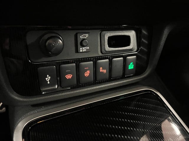 2020 MITSUBISHI OUTLANDER - 25