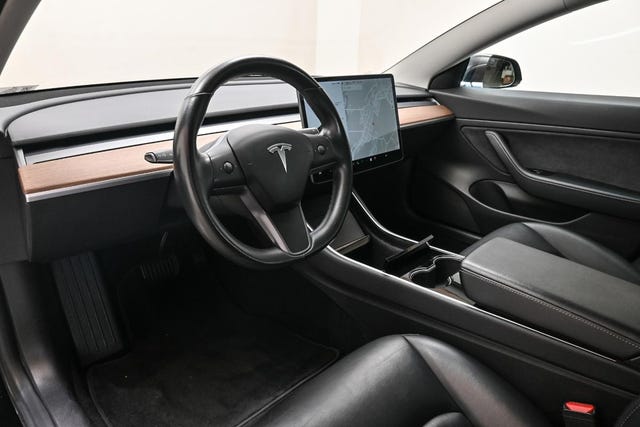 2019 TESLA MODEL 3 - 10