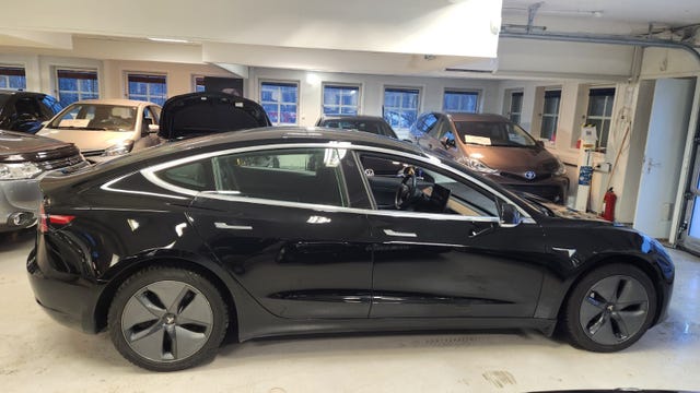 5YJ3E7EB5LF532321 2019 TESLA MODEL 3-4