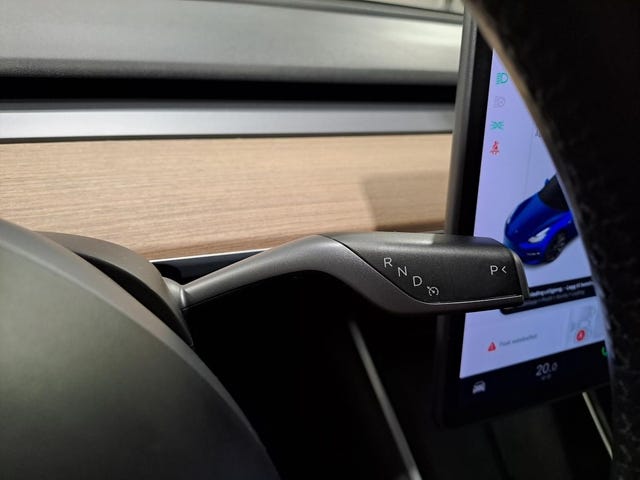 2019 TESLA MODEL 3 - 28