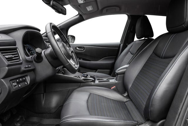 2021 NISSAN LEAF - 10