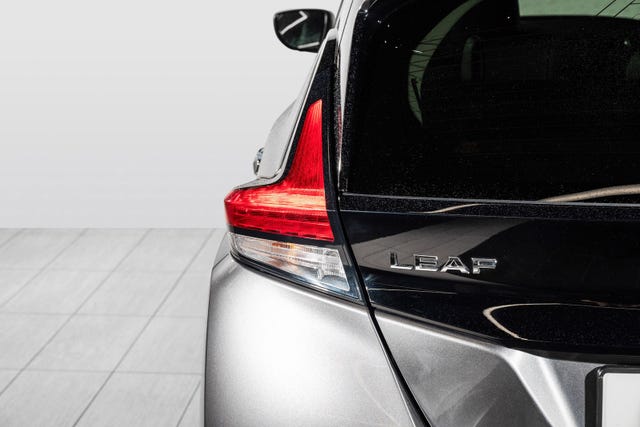 2021 NISSAN LEAF - 8