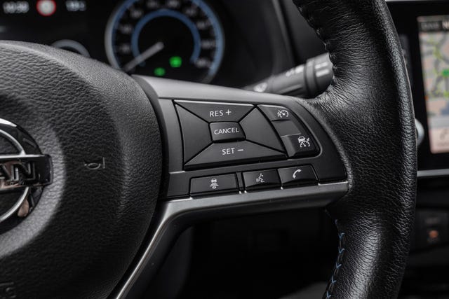2021 NISSAN LEAF - 17