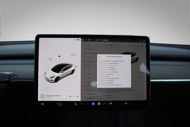 2021 TESLA MODEL 3 - 9