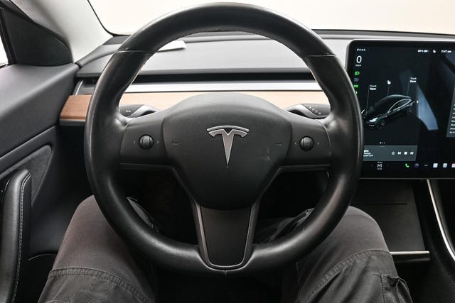 2019 TESLA MODEL 3 - 28