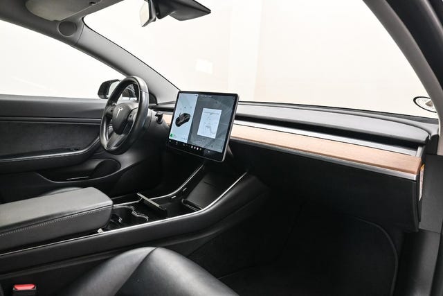 2019 TESLA MODEL 3 - 19