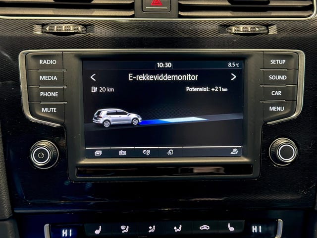 2015 VOLKSWAGEN GOLF - 23