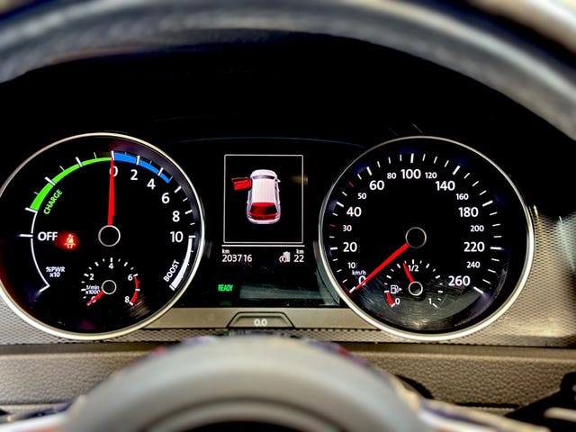2015 VOLKSWAGEN GOLF - 16