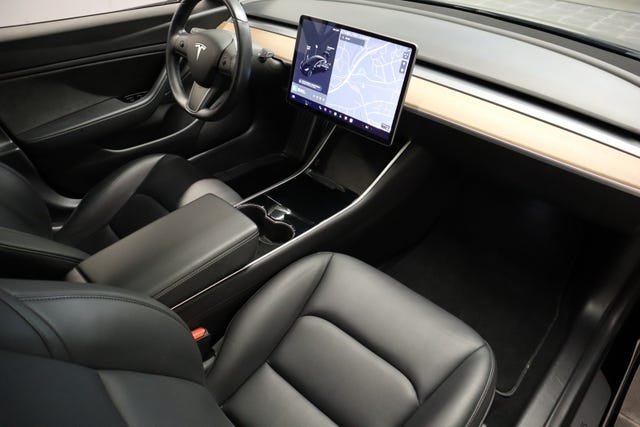 2019 TESLA MODEL 3 - 12