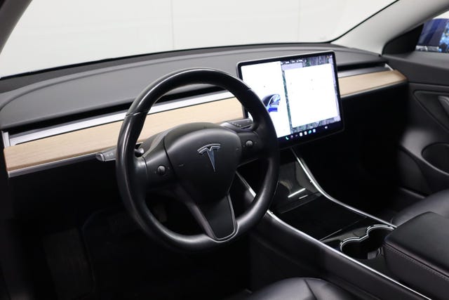 2019 TESLA MODEL 3 - 11