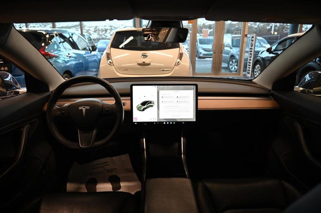 2019 TESLA MODEL 3 - 17