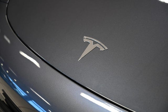 2019 TESLA MODEL 3 - 8