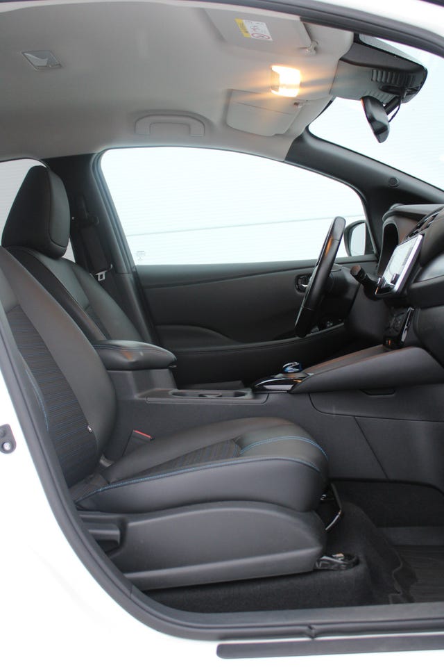 2021 NISSAN LEAF - 24