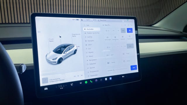 2021 TESLA MODEL 3 - 40