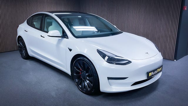 5YJ3E7EC4MF836640 2021 TESLA MODEL 3-2