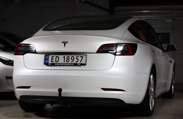 2021 TESLA MODEL 3 - 10