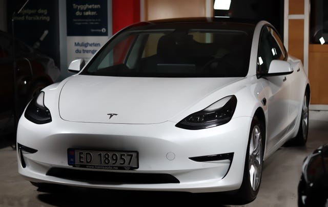 LRW3E7EK2MC337448 2021 TESLA MODEL 3-5