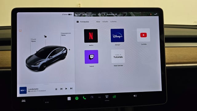 2021 TESLA MODEL 3 - 26