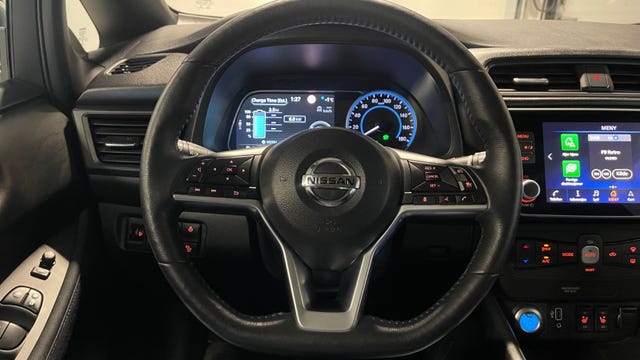 2021 NISSAN LEAF - 10