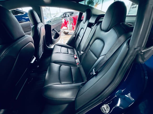 2019 TESLA MODEL 3 - 28