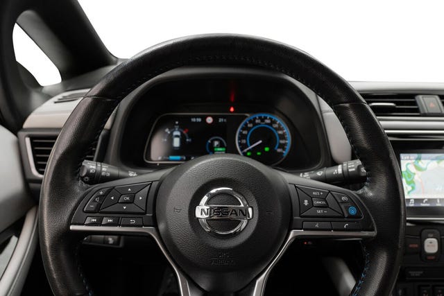 2019 NISSAN LEAF - 17